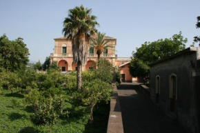 Villa dei leoni, Santa Tecla